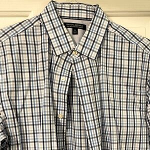 Banana Republic Men's Navy and White Checkered Shirt